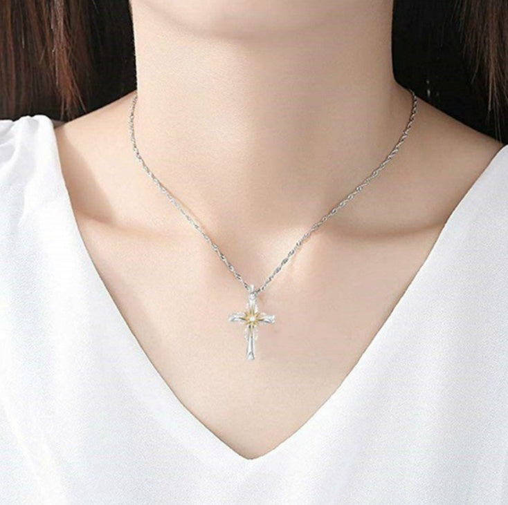 Crucis Necklace