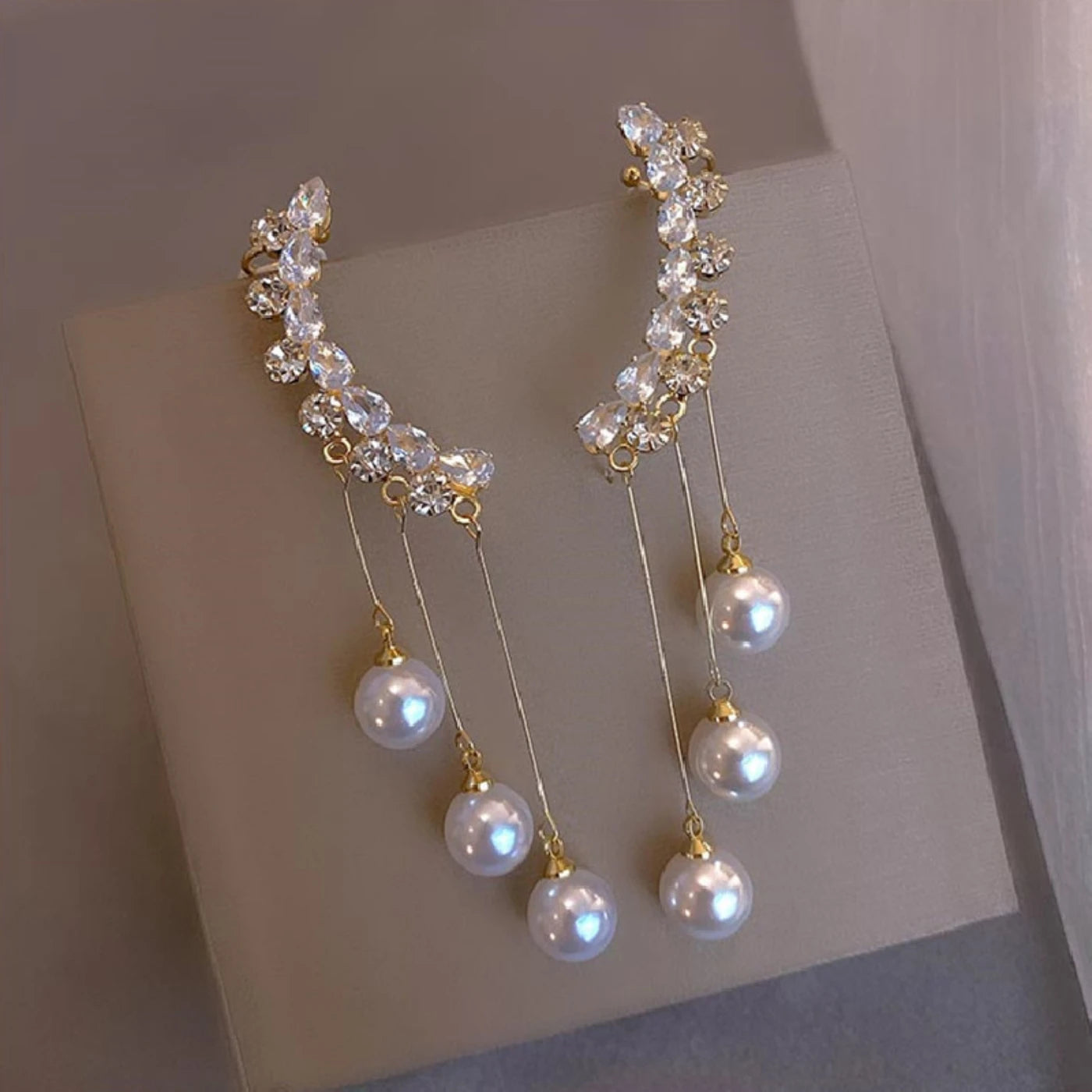 The Pearls Earrings